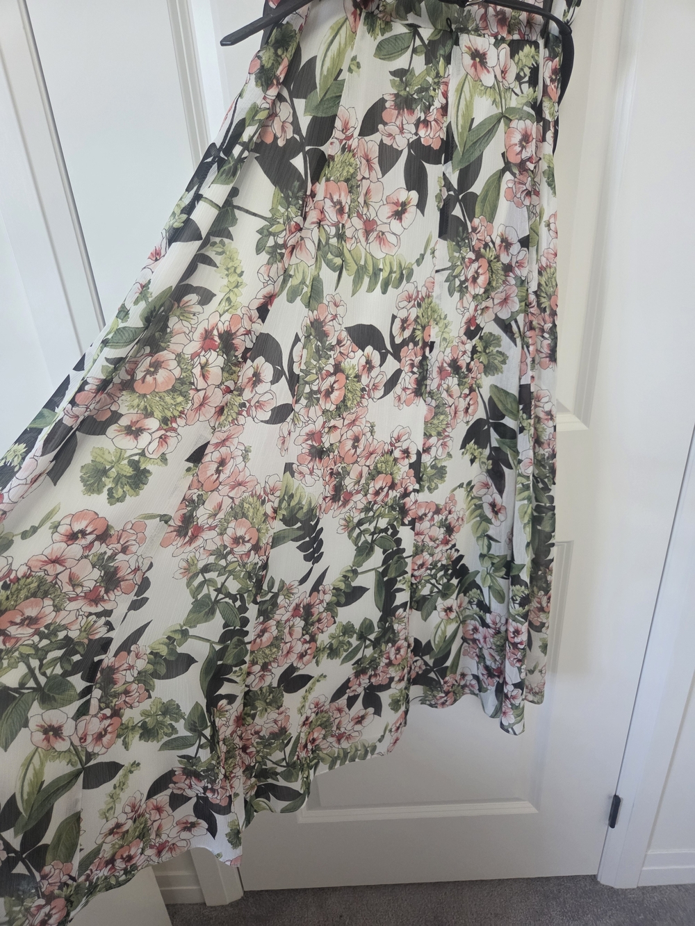 Tommy Hilfiger Floral Halter Midi Dress in White and Pink - Picture 5 of 11